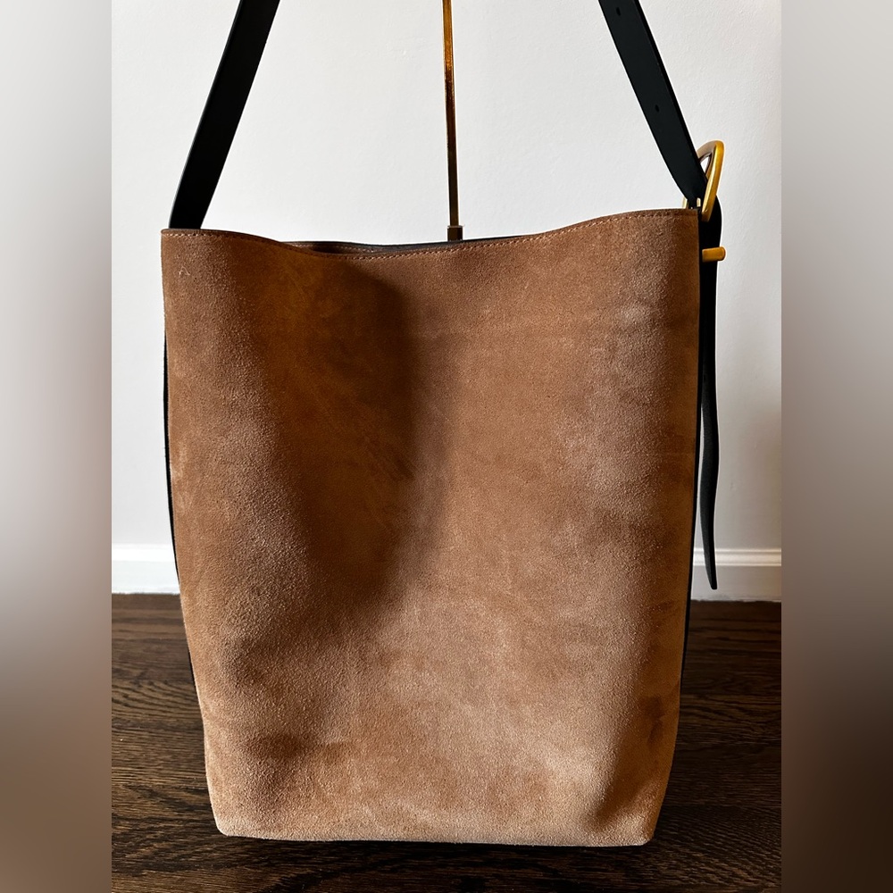 Madewell the essentials bucket bag- cumin suede with black leather trim